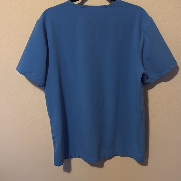 FIGS Leon Three-Pocket Scrub Top Mens Medium Blue Nurse Healthcare - Picture 6 of 7